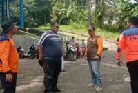BPBD Padang mengerahkan personel rescue untuk melakukan pencarian korban yang dilaporkan hilang di Hutan Biologi Unand. (Foto: BPBD Padang)