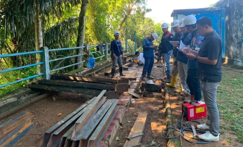 Perumda Air Minum Kota Padang mulai melakukan perbaikan bangunan accelerator IPA Gunung Pangilun, Selasa (21/7/2026). (Foto: Pemko Padang)