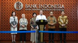 Menteri Sekretaris Negara Prasetyo Hadi dalam konferensi pers terkait pengunduran diri Gubernur BI di Gedung BI, Jakarta Pusat, Senin (27/7/2026). (Foto: Dok. BI)