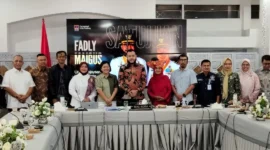 Wali Kota Padang Fadly Amran bersama Hexa Helix Padang saat Pleno Dossier UCCN di Gedung Putih Rumah Dinas Wali Kota, Kamis (23/7/2026). (Foto: Dispar Padang)