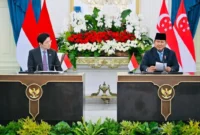 Presiden Prabowo saat memberikan pernyataan pers bersama Perdana Menteri Singapura Lawrence Wong dalam Leader's Retreat di Istana Merdeka, Jakarta, Senin (6/7/2026). (Foto: BPMI Setpres)