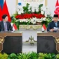 Presiden Prabowo saat memberikan pernyataan pers bersama Perdana Menteri Singapura Lawrence Wong dalam Leader's Retreat di Istana Merdeka, Jakarta, Senin (6/7/2026). (Foto: BPMI Setpres)