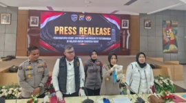 Press release pengungkapan kasus pertambangan tanpa izin di Mapolda Sumbar, Rabu (29/7/2026). (Foto: Polda Sumbar)