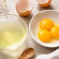 Putih telur dan kuning telur. (Foto: AI Generate)