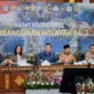 Menpar Widiyanti Putri Wardhana saat Rapat Koordinasi Tingkat Menteri Pengembangan Wilayah Bali di Kantor Gubernur Bali, Senin (20/7). (Foto: Kemenpar)