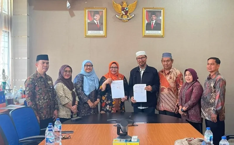 SMK SMAK Padang teken MoU beasiswa bersama Donatur Sijunjung, Selasa (21/7/2026).
