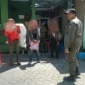Satpol PP Padang mengamankan enam PMKS, Jumat (24/7/2026). (Foto: Humas Satpol PP Padang)
