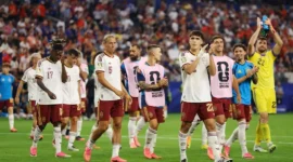 Para pemain Spanyol merayakan keberhasilan mereka melaju ke final Piala Dunia 2026. (Foto: FIFA.com)