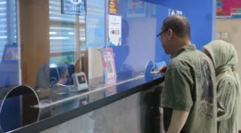 Suasana pelayanan di Kantor Perumda Air Minum Padang. (Foto: Pemko Padang)
