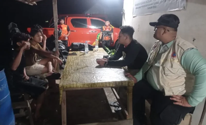 Tiga pengunjung yang sempat hilang kontak di kawasan Pemandian Lubuk Tongga, Sungai Bangek berhasil ditemukan dalam kondisi selamat. (Foto: BPBD Padang)