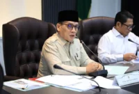 Wakil Menteri Agama Romo Muhammad Syafi'i saat memimpin rapat bersama jajaran Eselon I dan II di Kantor Pusat Kemenag, Jakarta, Senin (6/7/2026). (Foto: Kemenag)
