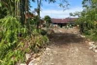 Warga RT 01 RW 05, Kelurahan Lubuk Lintah, Kecamatan Kuranji menghibahkan sebagian tanah milik mereka untuk pelebaran jalan. (Foto: Pemko Padang)