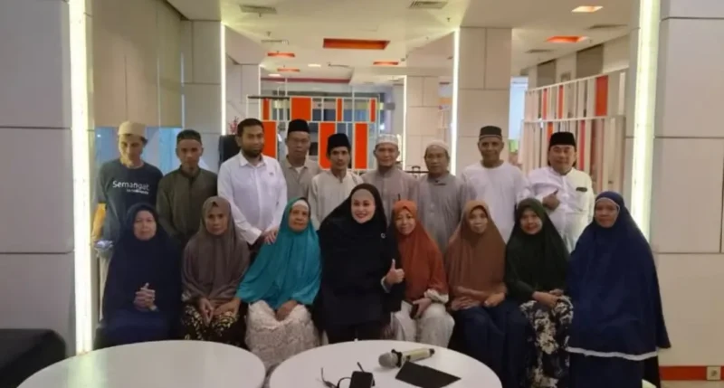 Kemenhaj menangani 16 jemaah umrah yang gagal berangkat akibat tiket tak tercatat di sistem maskapai dan menyiapkan solusi keberangkatan. (Foto: Kemenhaj)