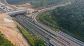 PT Hutama Karya (Persero) memberlakukan pengalihan jalur masuk Jalan Tol Pekanbaru–Dumai terhitung sejak Jumat (28/8/2026). (Foto: Hutama Karya)