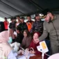 Wali Kota Padang Fadly Amran meninjau bakti sosial dan pelayanan kesehatan dalam rangka menyambut HJK Padang ke-357 di Markas Satrol Kodaeral II Padang, Kamis (6/8/2026) pagi. (Foto: Pemko Padang)