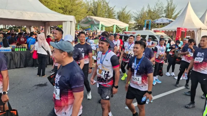 Para peserta antusias mengikuti Bom Run 2026. (Foto: Pemko Padang)