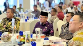 Wakil Wali Kota Padang Maigus Nasir menghadiri Seminar Rembuk Fiskal Komwil I APEKSI di Harris Hotel & Suites Nagoya, Kota Batam, Kepulauan Riau, Kamis (27/8/2026). (Foto: Pemko Padang)