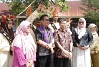 Wakil Ketua DPRD Sumbar Evi Yandri Rajo Budiman saat reses perseorangan DPRD Sumbar di SMAN 12 Padang, Jumat (21/8/2026). (Foto: Ist)