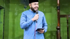 Wali Kota Padang Fadly Amran menghadiri peringatan Maulid Nabi Muhammad SAW 1448 H di Masjid Raya Nagari Bungus, Senin (24/8/2026). (Foto: Pemko Padang)