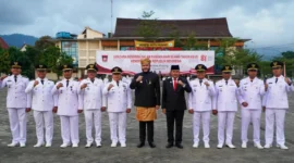 Wali Kota Padang, Fadly Amran usai upacara penurunan bendera merah putih dalam rangka memperingati HUT ke-81 Kemerdekaan RI di Lapangan Apeksi Balai Kota Padang, Aie Pacah, Senin sore (17/8/2026). (Foto: Pemko Padang)