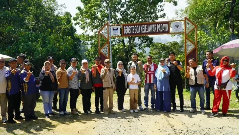 Wali Kota Padang Fadly Amran meninjau Goa Kelelawar Padayo di kawasan Kompleks PT Semen Padang, Sabtu (29/8/2026). (Foto: Pemko Padang)
