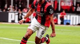 Goncalo Ramos mencetak gol debutnya bersama AC Milan saat menghadapi Venezia di Stadion San Siro, Sabtu (23/8/2026) dini hari WIB.