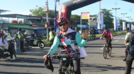 Peserta dari luar Sumbar ikut meramaikan Gowes Siti Nurbaya. (Foto: Pemko Padang)