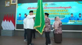 Gubernur Sumbar Mahyeldi Ansharullah melepas kafilah MTQ KORPRI Sumbar di Auditorium Gubernuran, Jumat (21/8/2026). (Foto: ADPSB)