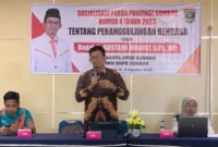 Anggota DPRD Sumbar H. Gustami Hidayat saat Sosialisasi Perda Provinsi Sumbar Nomor 4 Tahun 2023 tentang Penanggulangan Bencana di Universitas Adzkia Padang, Sabtu (8/8/2026). (Foto: Ist)