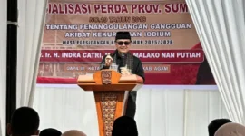 Anggota DPRD Sumbar, Indra Catri saat sosialisasi Perda Sumbar Nomor 19 Tahun 2018 tentang Penanggulangan GAKI. (Foto: Ist)