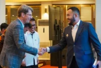 Wali Kota Padang Fadly Amran bersama Wali Kota Hildesheim, Jerman, Mr. Ingo Meyer saat International Symposium Kota Tua Padang di Convention Hall UBH, Kamis (6/8/2026). (Foto: Pemko Padang)