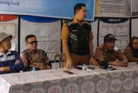 Kecamatan Kuranji mendata ulang warga terdampak banjir di Kelurahan Gunung Sarik untuk bansos tunai tahap kedua. (Foto: Pemko Padang)