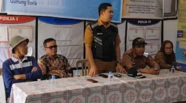 Kecamatan Kuranji mendata ulang warga terdampak banjir di Kelurahan Gunung Sarik untuk bansos tunai tahap kedua. (Foto: Pemko Padang)