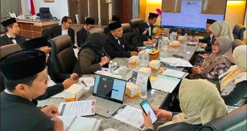 Kemenhaj memfasilitasi mediasi pengaduan penundaan keberangkatan dan pengembalian dana jemaah dengan PT Jgrup Amanah Wisata. (Foto: Kemenhaj)
