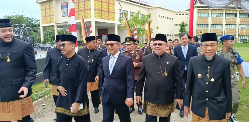 Ketua DPRD Provinsi Sumbar, Muhidi, menghadiri Sidang Paripurna Istimewa Hari Jadi ke-357 Kota Padang di Gedung DPRD Kota Padang, Jumat (7/8/2026). (Foto: Ist)