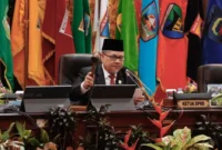 Ketua DPRD Sumbar Muhidi saat memimpin Sidang Tahunan MPR RI bersama DPR RI dan DPD RI serta mendengarkan pidato kenegaraan Presiden RI. (Foto: Ist)
