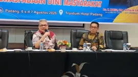 Ketua DPRD Sumbar Muhidi saat menjadi narasumber dalam kegiatan Peningkatan Kapasitas Kewaspadaan Dini Masyarakat, Kamis (6/8/2026). (Foto: Ist)