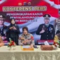 Konferensi pers pengungkapan kasus dugaan penyalahgunaan BBM bersubsidi jenis Bio Solar di Mapolda Sumbar, Jumat (7/8/2026). (Foto: Polda Sumbar)