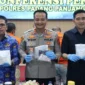Polres Padang Panjang menggelar konferensi pers pengungkapan kasus sabu di Aula Tathya Dharaka Polres Padang Panjang, Kamis (27/8/2026). (Foto: Polda Padang Panjang)