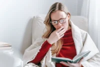 Ilustrasi wanita mengalami kurang tidur. (Foto: Pexels)