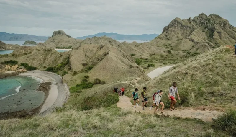 Aktivitas pariwisata di Labuan Bajo kembali berjalan setelah gempa bumi M7,7 mengguncang Flores pada 15 Agustus 2026. (Foto: Dok. Kemenpar)
