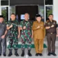 Wakil Wali Kota Padang, Maigus Nasir menyambut Dandim 0312/Padang yang baru, Letkol Inf Faiq Fahmi di Makodim 0312/Padang, Senin (31/8/2026). (Foto: Pemko Padang)
