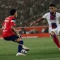 Pemain Lille dan PSG berebut bola dalam pertandingan pekan kedua Ligue 1 di Decathlon Arena-Stade Pierre-Mauroy, Sabtu (29/8/2026) dini hari WIB. (Foto: IG @losclive) 