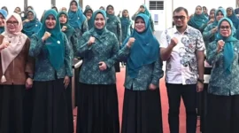 Ketua TP-PKK Kota Padang Dian Puspita membuka Lomba Gerakan PKK dan Lomba Koordinator Dasawisma Berprestasi Tingkat Kota Padang 2026 di Balai Kota Padang, Kamis (13/8/2026). (Foto: Pemko Padang)