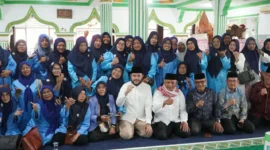 Wali Kota Padang Fadly Amran saat menghadiri peringatan Maulid Nabi Muhammad SAW yang digelar PAC Perti Padang Selatan di Masjid Raya Teluk Bayur, Selasa (25/8/2026). (Foto: Pemko Padang)