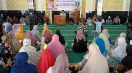 Ketua DPRD Sumbar Muhidi saat menggelar reses di Masjid Ar Raudah, Kelurahan Alai Parak Kopi, Kamis (20/8/2026). (Foto: Ist)