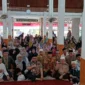 Ketua DPRD Sumbar Muhidi saat kegiatan reses di Masjid Husnul Khatimah, Kampung Baru Nan XX, Kecamatan Lubuk Begalung, Jumat (21/8/2026). (Foto: Ist)