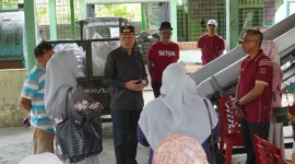 Wakil Wali Kota Payakumbuh Elzadaswarman saat menghadiri kegiatan di TPS3R Mancang Labu, Payakumbuh, Jumat (21/8/2026). (Foto: MC Payakumbuh)