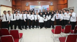 Sebanyak 176 PPPK Bawaslu Sumbar menuntaskan orientasi. Acara penutupan digelar di Aula Bawaslu Sumbar, Senin (10/8/2026). (Foto: Ist)