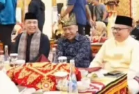 Ketua DPRD Sumbar Muhidi dan Wakil Ketua Nanda Satria saat menghadiri Padang Bajamba. (Foto: Ist)